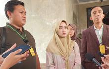 Penuh Emosi, Begini Momen Perdana Orangtua Balita Korban Penganiayaan Daycare Wensen Depok di Meja Hijau