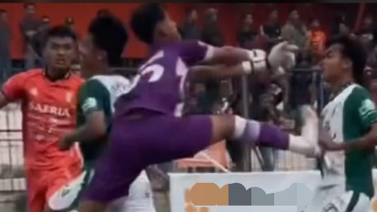 Tendangan Kungfu Berbuntut Panjang, Kiper PSIR Kena Sanksi Dilarang Main Sepok Bola Seumur Hidup