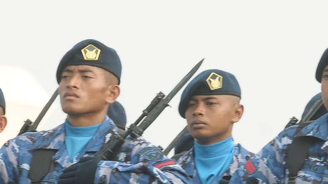 Sebanyak 4.630 personel dan 130 alutsista dari tiga matra TNI ramaikan HUT TNI ke-78.