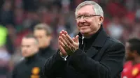 CINTA - Sir Alex Ferguson dinilai sangat mencontai pemain muda MU. (Daily Mirror)