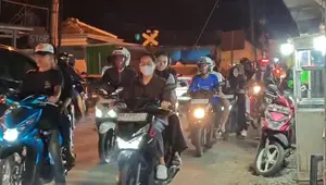 Warga Lampung Serbu Masker Imbas Hujan Abu Vulkanik Anak Krakatau