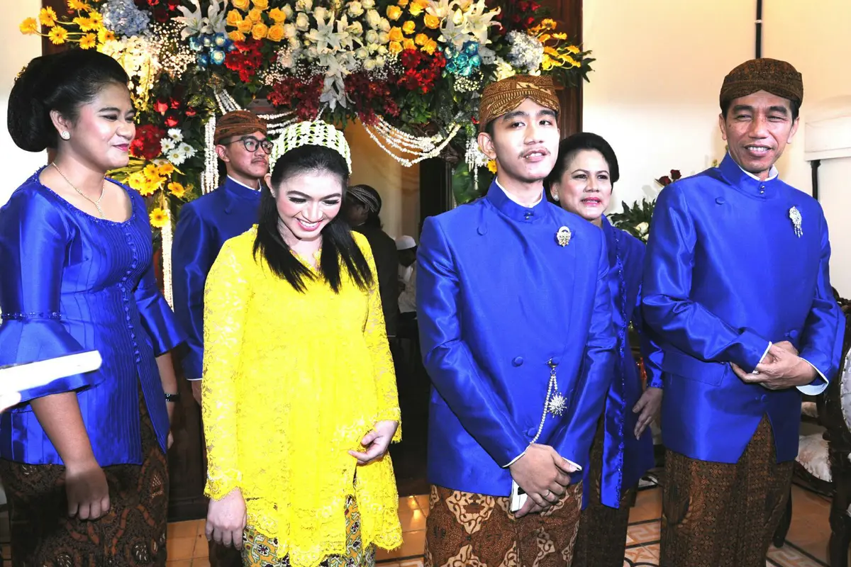 Presiden Jokowi menggelar acara 7 bulanan menantunya