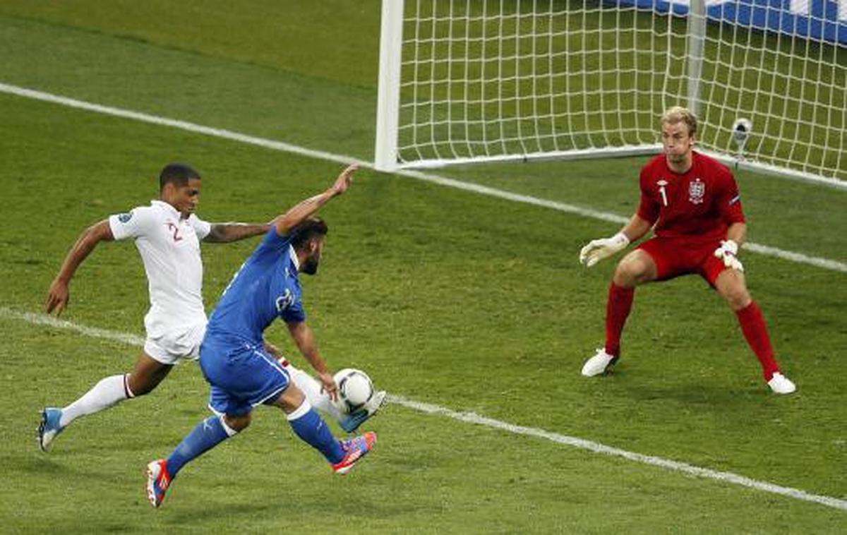  Skor kacamata Inggris-Italia berlanjut adu penalti