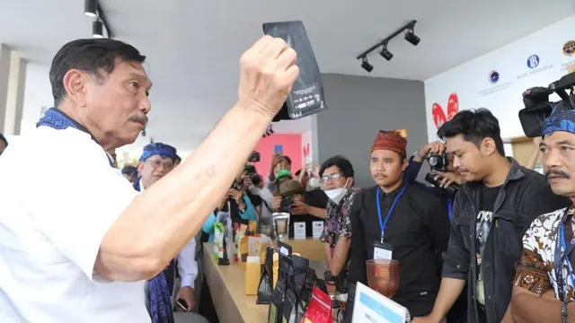 Menteri Koordinator Kemaritiman dan Investasi (Menko Marves), Luhut Binsar Pandjaitan.