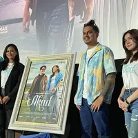 Kevin Julio dan Indah Permatasari di peluncuran poster dan trailer film Akad