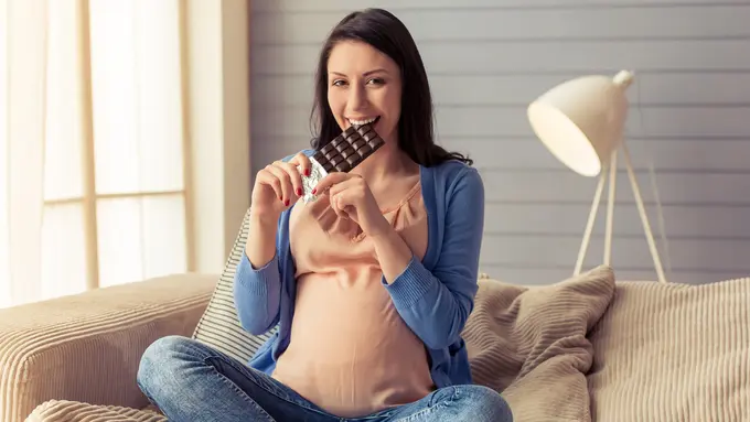 ibu hamil dark chocolate