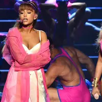 Ariana Granda & Nicki Minaj @ MTV VMA 2016 (Foto: Pitchfork.com)
