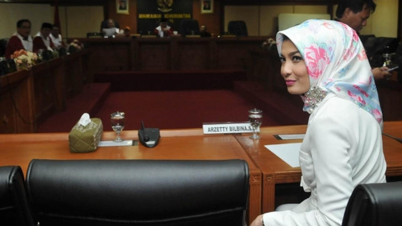 Gaya santai Arzetty jalani sidang etik MKD