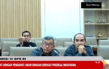 Pegawai Indofarma Nangis Curhat ke DPR: Sepotong Kue Barang Mewah Buat Kami, Capek Kerja Tak Dikasih Makan