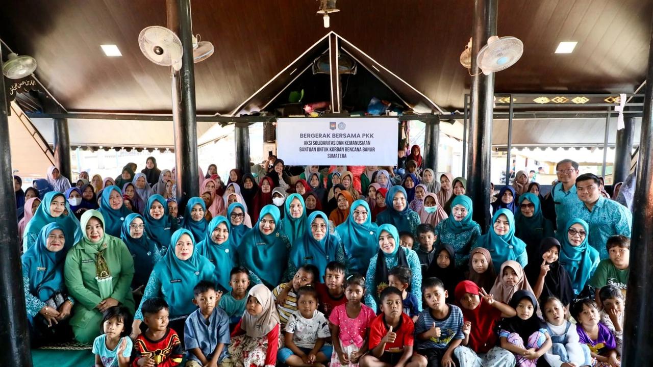 TP PKK Pusat Salurkan Bantuan bagi Korban Banjir Bandang di Kabupaten Pidie Jaya