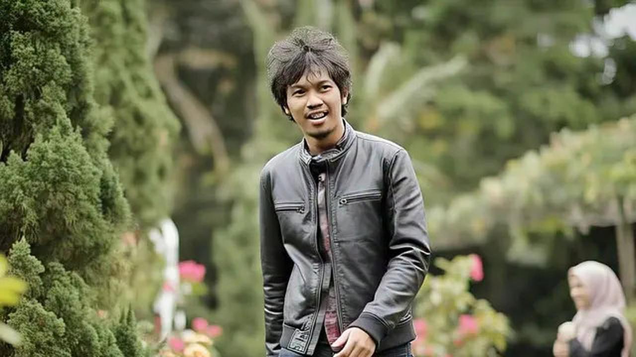 8 Inspirasi Outfit Kondangan Pria yang Cocok di 2025, Siap Tampil Ganteng Sampai Curi Perhatian