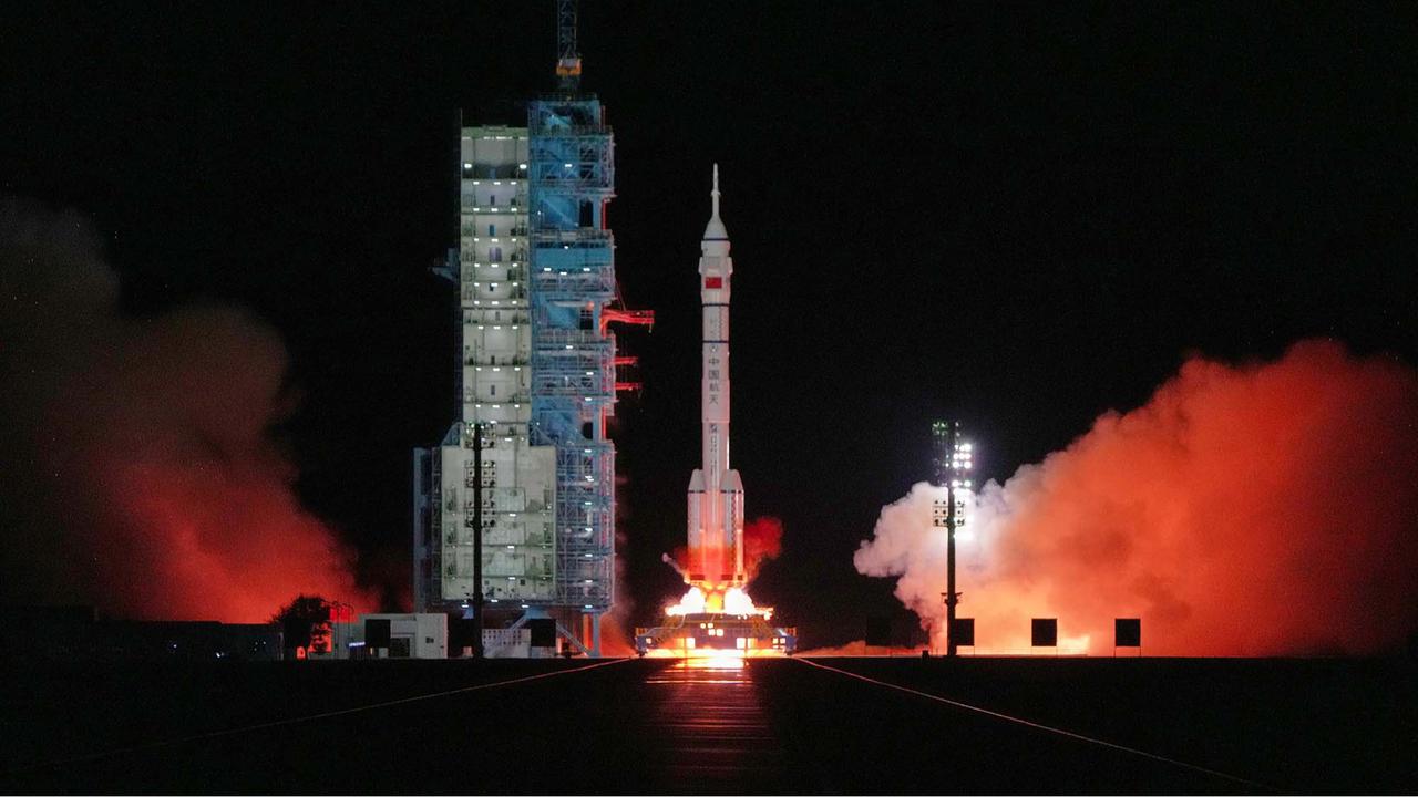 astronot china