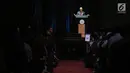 Prof Kishore Mahbubani memberikan sambutan dalam conference on Indonesia Foreign Policy 2017 di Jakarta, Sabtu (21/10). Acara ini dihadiri sejumlah perwakilan mulai dari pemerintah, diplomat hingga mahasiswa.(Liputan6.com/Faizal Fanani)