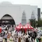 Situasi 1.000 lebih jamaah menghadiri "Seremonial Serah Terima Pengelolaan dan Peresmian Masjid Raya Al Azhar Podomoro Park"
