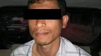 AS (31), seorang dosen di kampus swasta di Kota Bima tega membunuh Intan Mulyatin (25), lantaran lamarannya ditolak korban. Yang menyedihkan, Intan tak lain adalah saudara sepupu pelaku AS sendiri. (Liputan6.com/ M Yani)