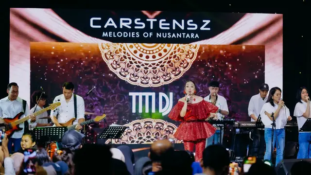 Titi DJ Perdana Bawakan Lagu Terbaru Top Forty