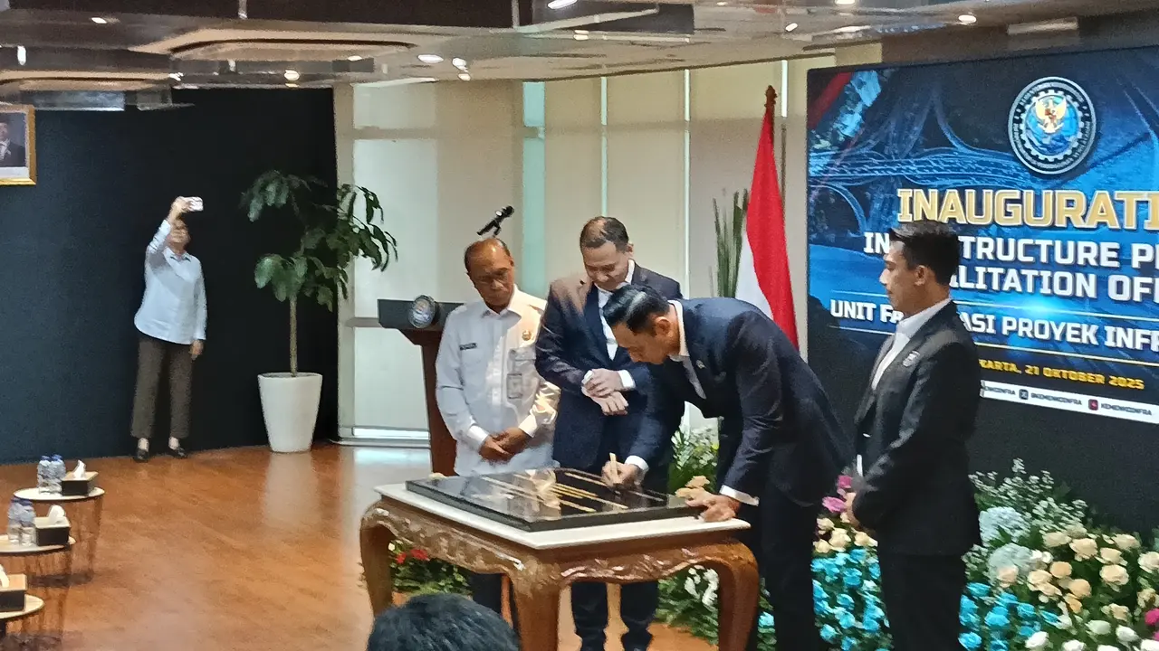 Menteri Koordinator Bidang Infrastruktur dan Pembangunan Kewilayahan (IPK), Agus Harimurti Yudhoyono (AHY)