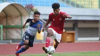 Timnas Indonesia U-16 mengalahkan SSB POR Uni Bandung dengan skor 2-0 pada laga uji coba yang digelar di Stadion Patriot Candrahaga, Bekasi, Jumat (14/8/2020). (dok. PSSI)