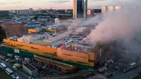 Kebakaran di Mal Rio, Moskow, Rusia. (Maksim Blinov / Sputnik)