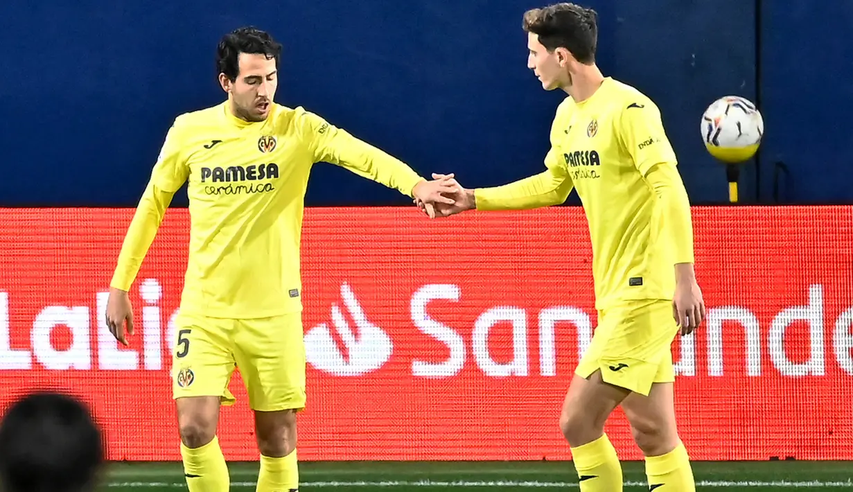 Dani Parejo - Pemain senior di tim Villarreal ini merupakan pilar penting di lini tengah. Jika skuat Manchester United lengah dan gagal menghentikan pergerakannya bisa jadi pemain berusia 32 tahun itu akan menjadi mimpi buruk skuat asuhan Ole Gunnar Solksjaer di final. (AFP/Jose Jordan)