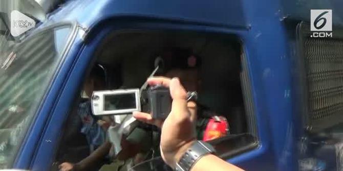 VIDEO: Digaruk Satpol PP Pak Ogah Menangis
