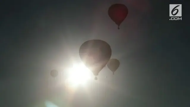 Sebuah festival balon udara di Meksiko menyedot perhatian warga.