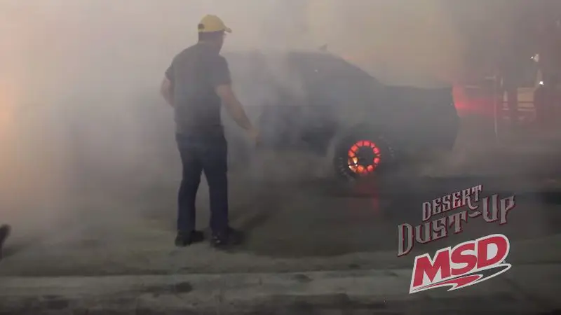 Aksi Burnout Pengemudi Dodge