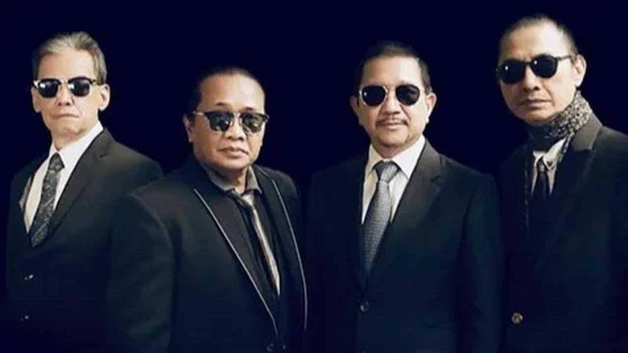 Grup musiknya pun diketahui sempat mengeluarkan single bersama dengan Andi Rianto, Trie Utami, Glenn Rotty. Single tersebut dirilis pada tahun 2021 silam dengan judul 'Sudah Waktunya'.