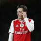 1. Mesut Ozil (Arsenal) - Pemain asal Jerman ini belum tampil pada laga kompetitif Arsenal di musim ini. Sejak Maret 2020, Ozil sudah tidak pernah terlihat di lapangan dan tidak masuk dalam daftar skuad Arsenal untuk Liga Ingrris dan Liga Europa pada musim ini. (AFP/Ian Kington/IKIMAGES)