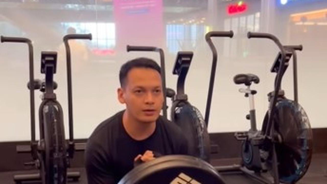 Potret Ben Joshua Ikutan Curhat ke Mba Taylor Karena Tak Ada Yang Mengenali