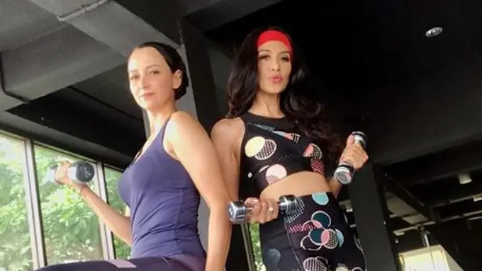 Karina Suwandi dan Diah Permatasari