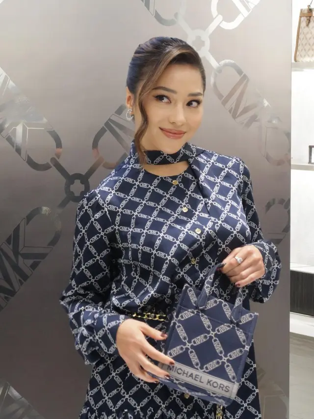 Bocah Kecil Ini Dulunya Pernah Ditolak Casting Perkara Gigi Tak Rapi, Siapa Sangka Sekarang Jadi Artis Top Indonesia