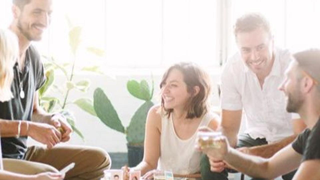 Kurang Terlibat dalam Aktivitas Sosial