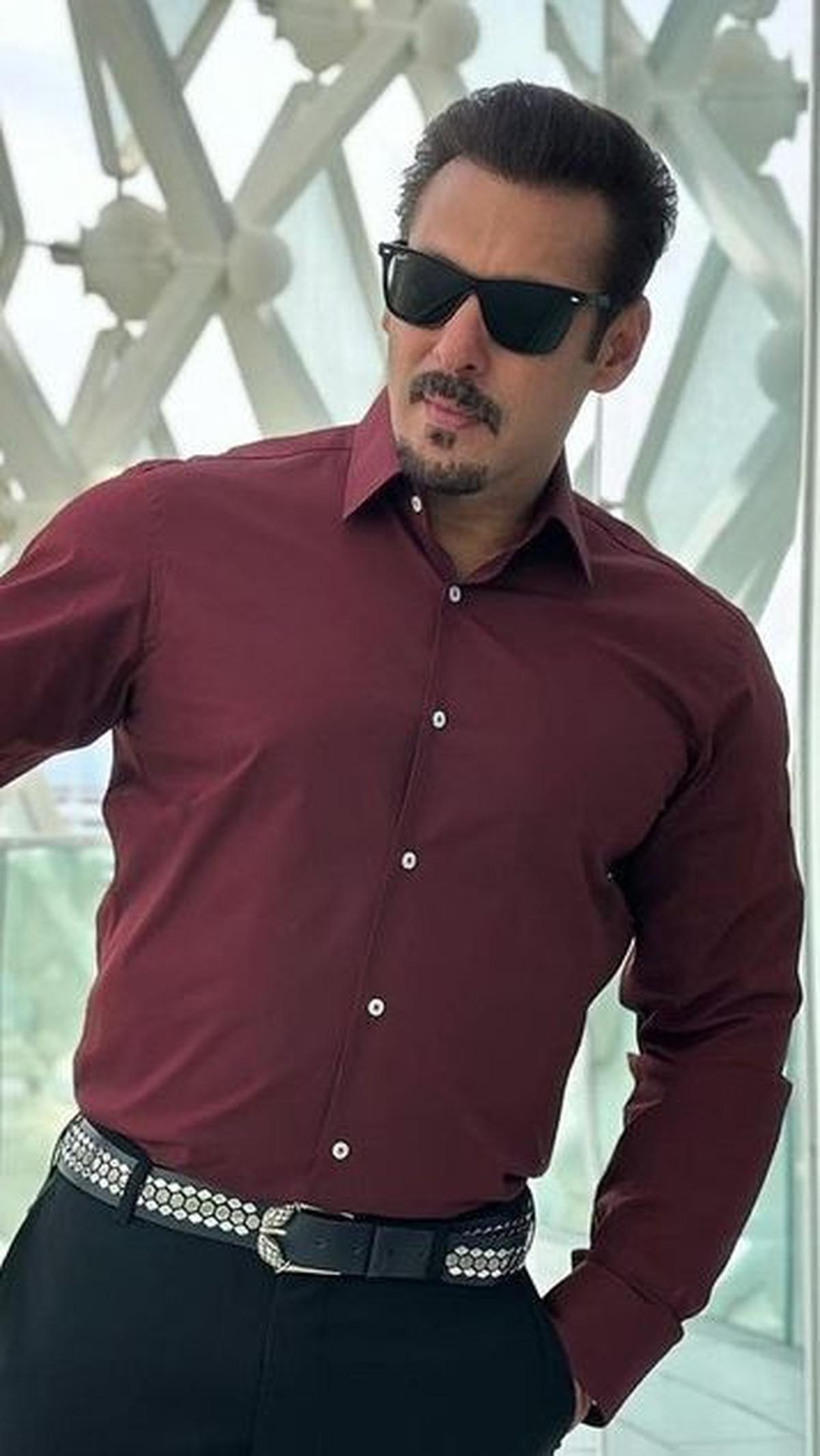 Salman Khan dan keluarganya berpuasa bersama-sama.
