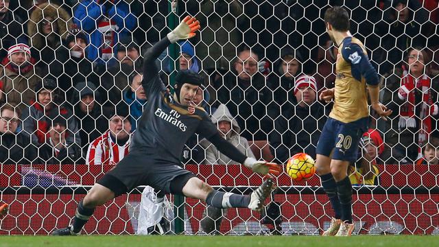 Kehebatan Refleks Petr Cech Selamatkan Gawang Arsenal