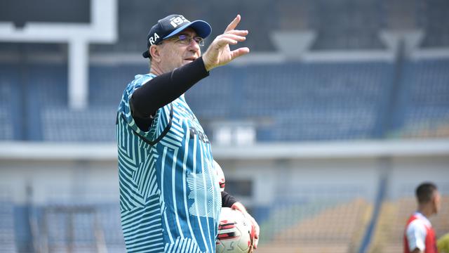 Persib Bandung, Robert Alberts