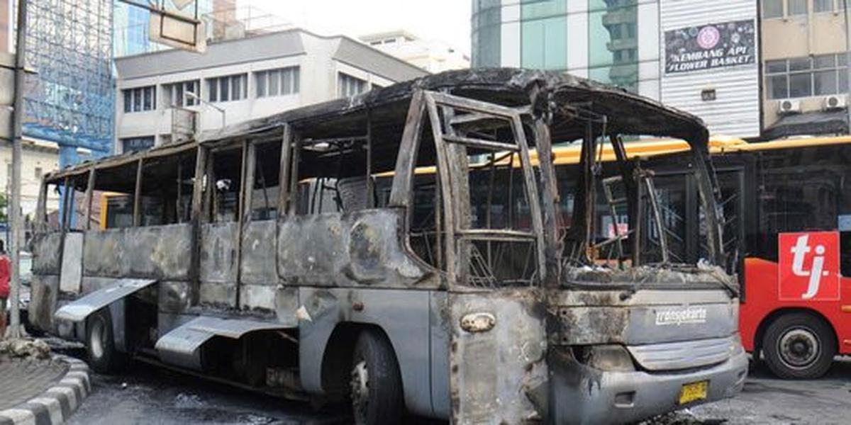 Angin kencang membuat kebakaran berlangsung sangat cepat