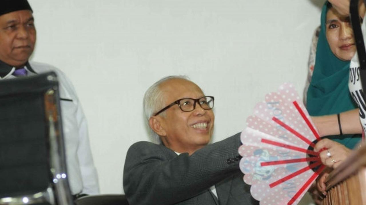 Hakim izinkan OC Kaligis berobat, sidang perdana kembali ditunda
