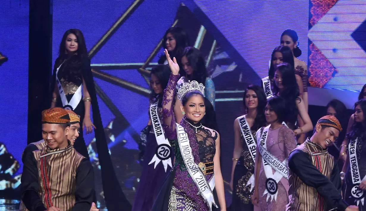 Sebelumnya, ia mengungkapkan bahwa dengan perasaan campur aduk, senang dan sedih saat akan melepaskan mahkota Puteri Indonesia. (Nurwahyunan/Bintang.com)