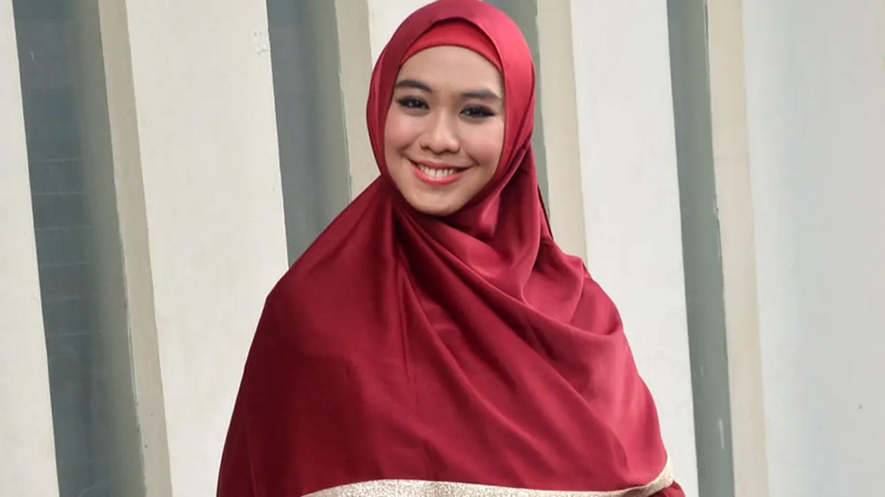 Oki Setiana Dewi