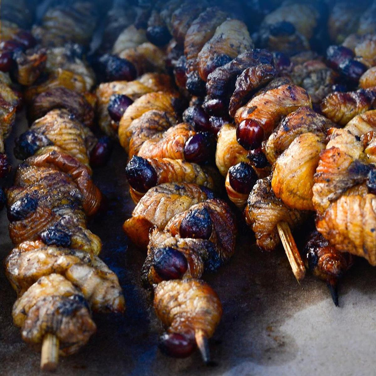Sate ulat sagu