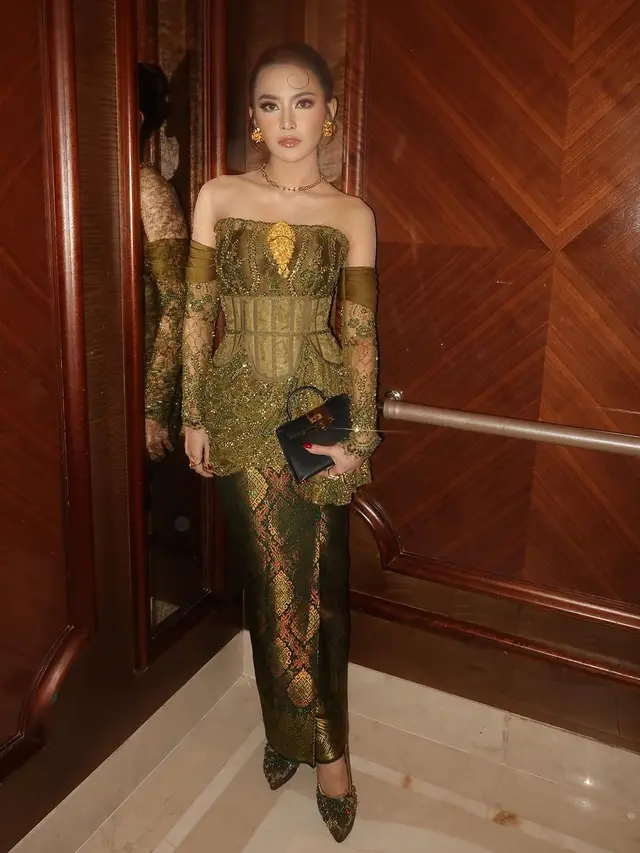 Jadi Inspirasi Untuk Berbagai Acara, Intip Potret Mahalini Kenakan Kebaya dengan Berbagai Model