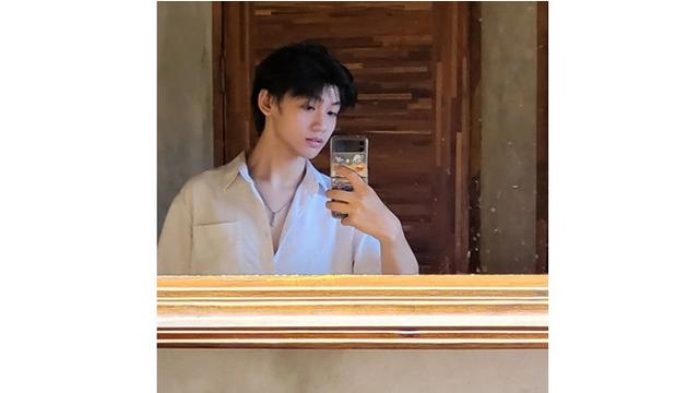 6 Potret Melvin Genuino, Penyanyi Muda yang Dikira Gantikan Iqbaal di Grup TBA