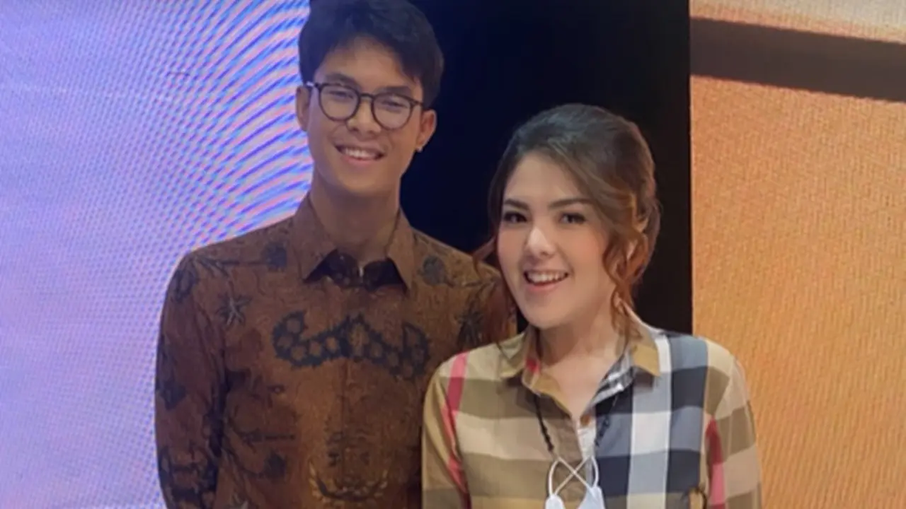 Alam Ganjar dan Tina Toon