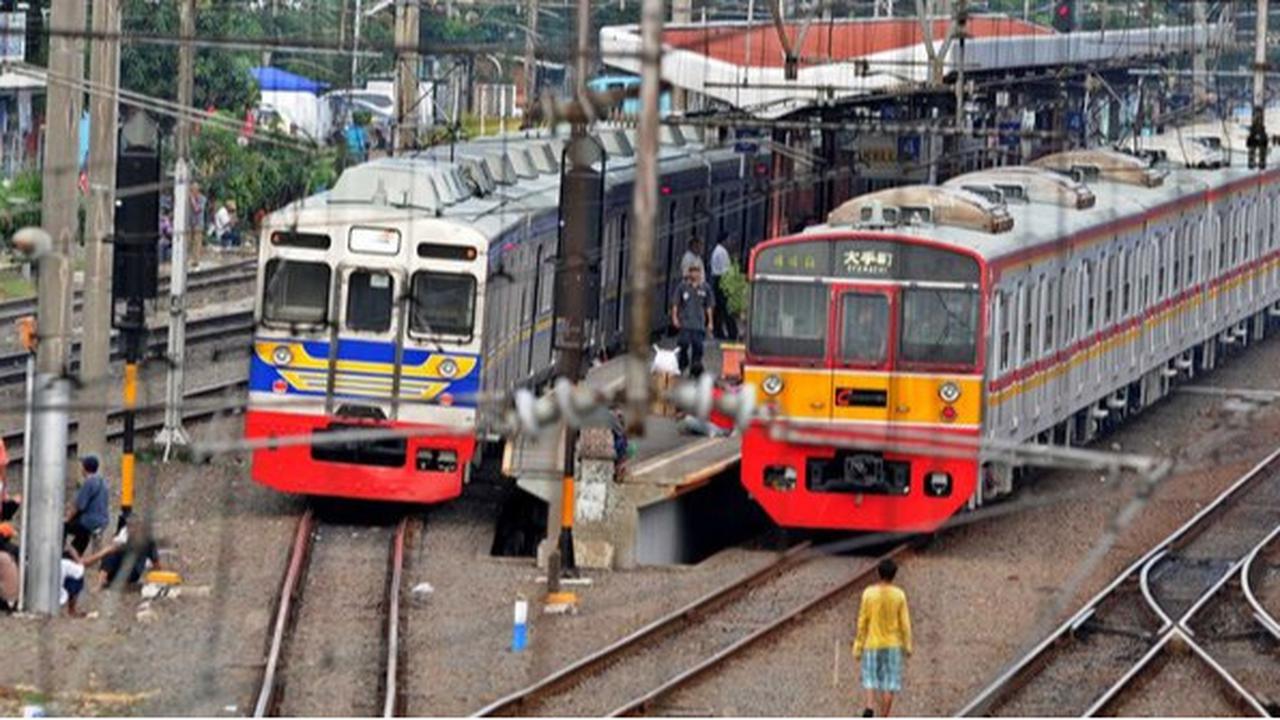 MRT, LRT dan KCI Perpanjang Jam Operasional di Malam Tahun Baru 2025
