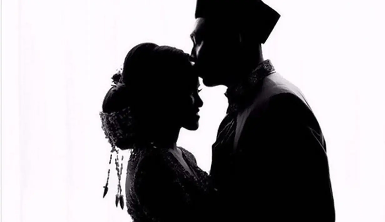 Belum genap setahun usia pernikahan Chika Waode dengan Fajri Fauzi. Sudah tidak ada kecocokan lagi bagi keduanya, pasangan ini lantas memutuskan untuk mengakhiri rumah tangganya. (Instagram/cqawaode)