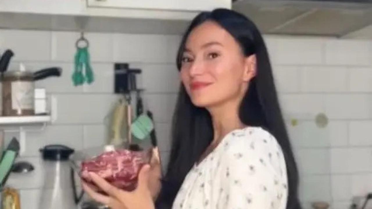 Potret Cantik Asmirandah yang Tetap Awet Muda di Usia 35 Tahun, Kini Penampilan Tiba-tiba Jadi Perbincangan
