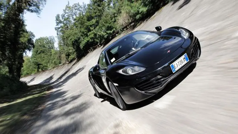 Mobil Mclaren