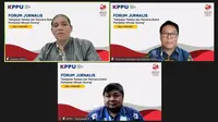 Direktur Ekonomi KPPU Mulyawan Ranamanggala (bawah) dalam Forum Jurnalis dengan tema Kebijakan Rafaksi dan rencana Boikot Pembelian Minyak Goreng.