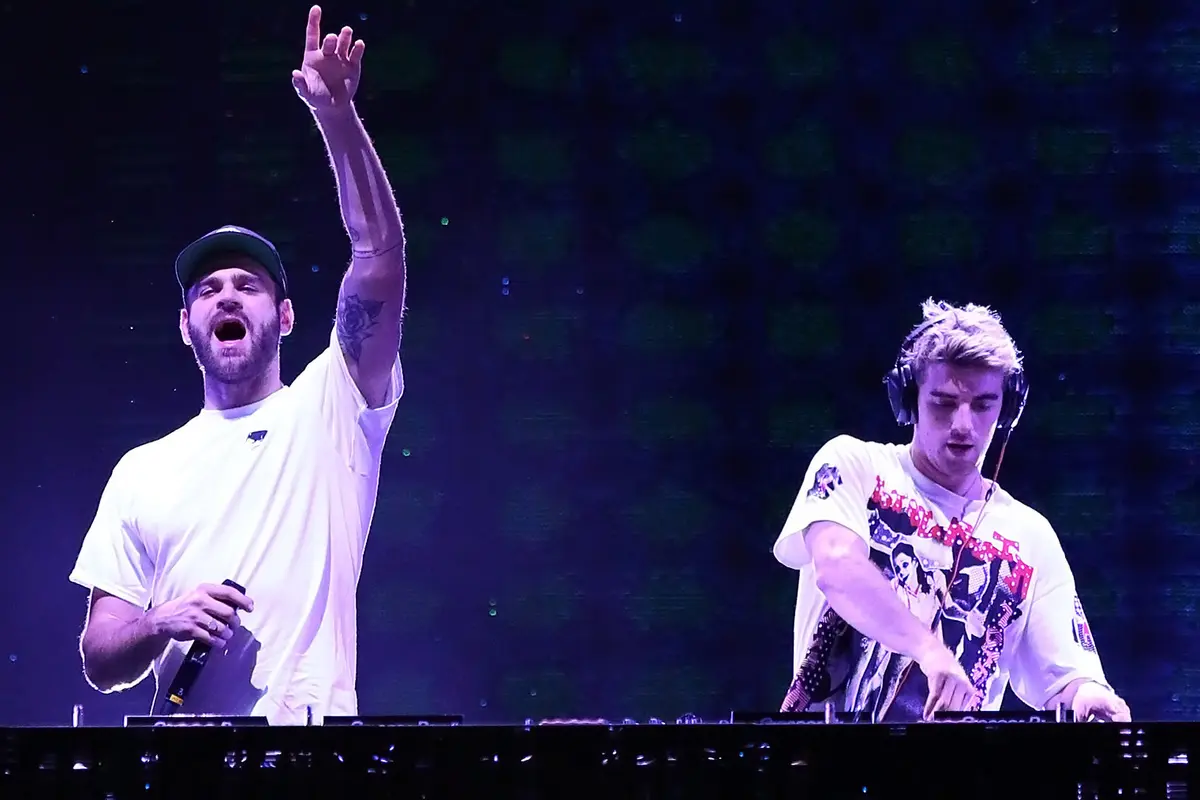 [Bintang] Lirik Lagu The Chainsmokers, Somebody